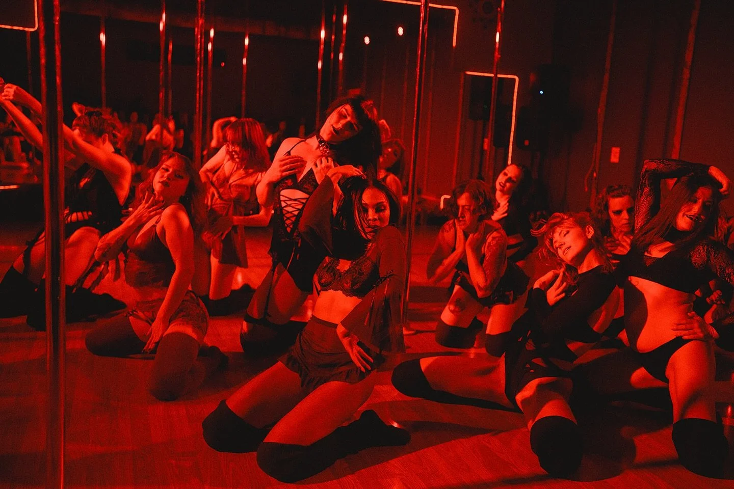 ❤️Wednesday!❤️

11- Open Pole
12- Advanced Beginner Pause &amp; Flow Drop in
5:30- Intermediate Slinky Sensual Series (full)
5:30- Hip Hop Fitness Drop in
6:30- 6 Week Beginner Inversion Series (full)
7:30- Beginner Sexual Tricks &amp; Dance Combos D