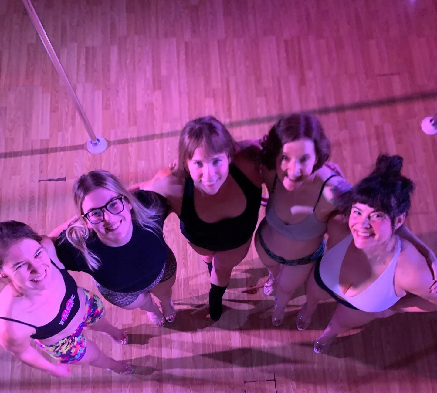 Happy Monday! Classes are on today! We know some of you travel further and it&rsquo;s still snow covered in some areas, so if you aren&rsquo;t able to come just email us and we will get you schedule with a make up class🫶

11- Open Pole
12- Intro to 