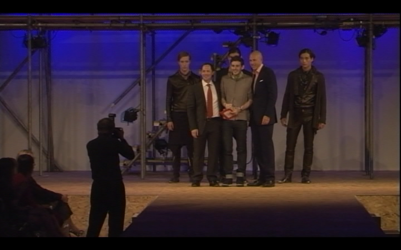 MENSWEAR AWARD-THOMAS CRISP
