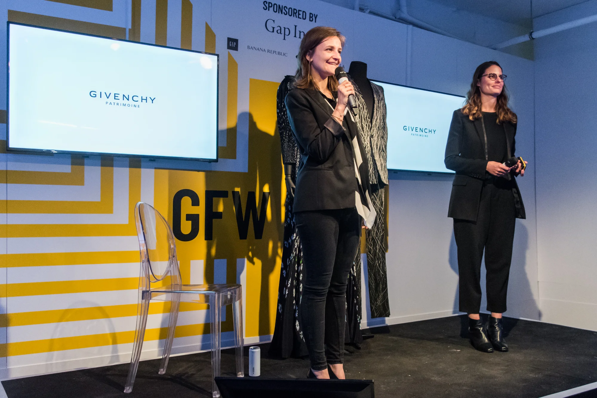 GIVENCHY TALK by DEBORAH IONA 5 _.jpg