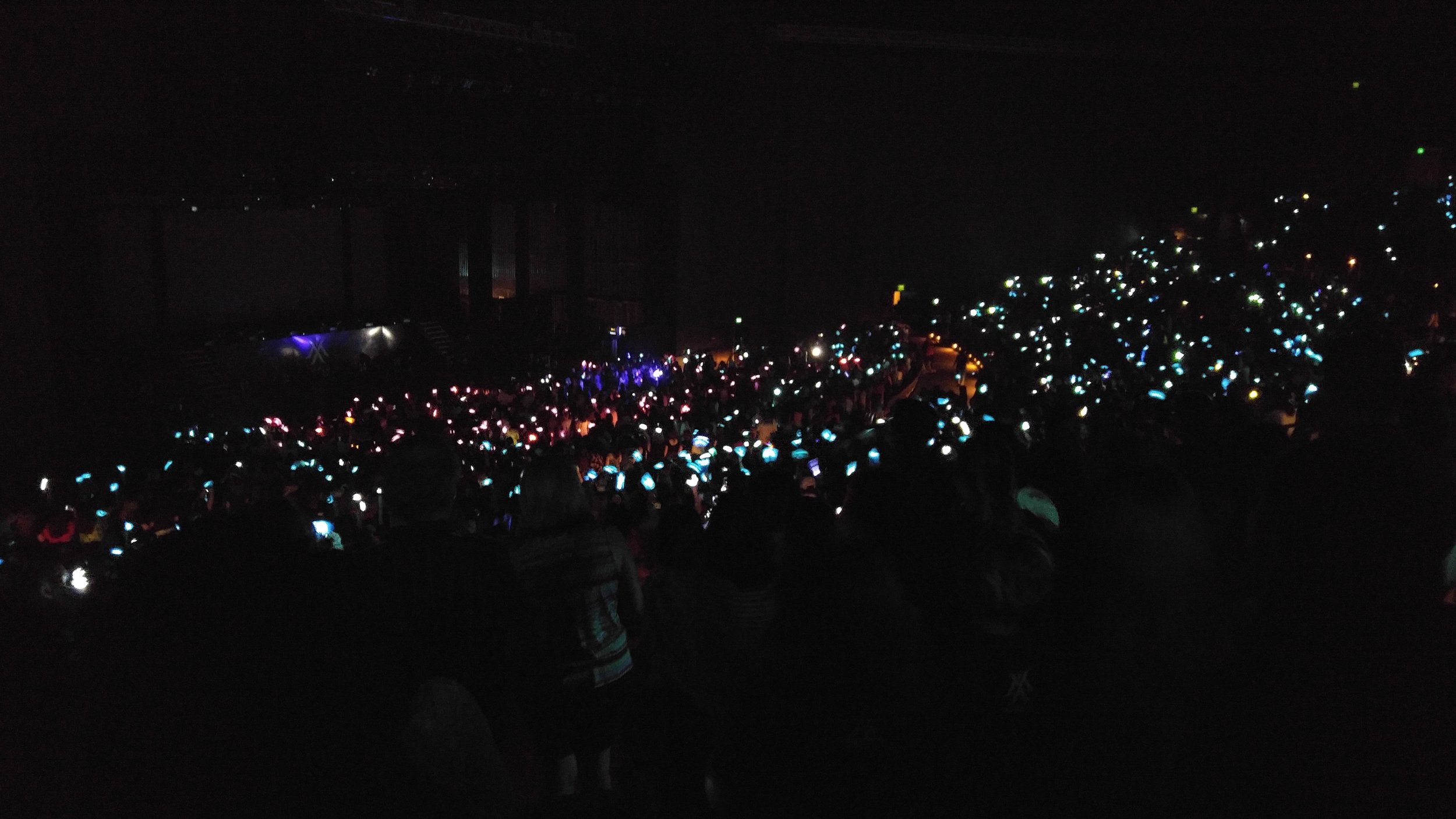 Monbebes covered their lightsticks in blue and pink bags for a special fan event during the encore performance.