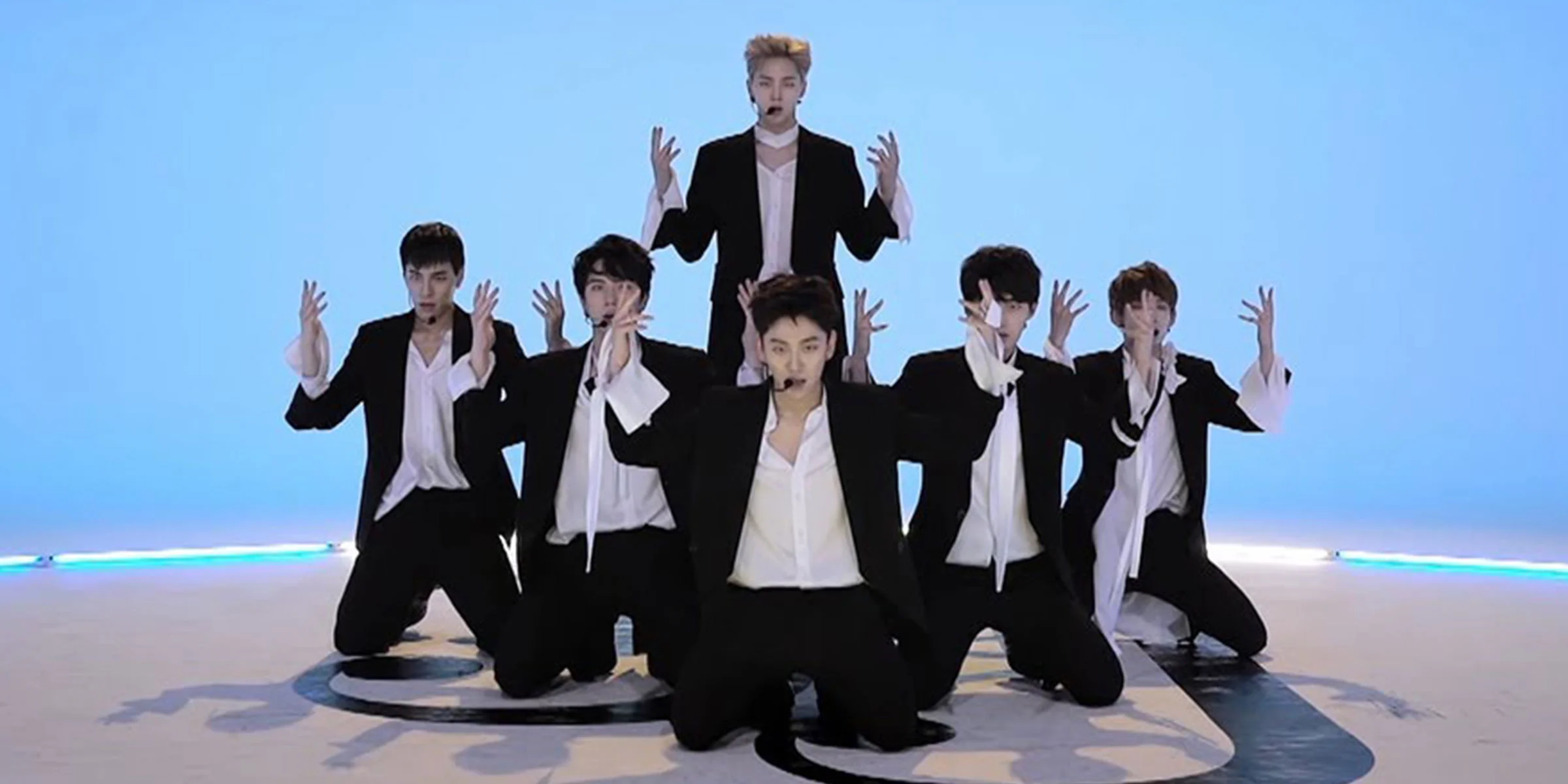 JBJ Aims for a New Angle with Sexy Concept in “Fantasy”