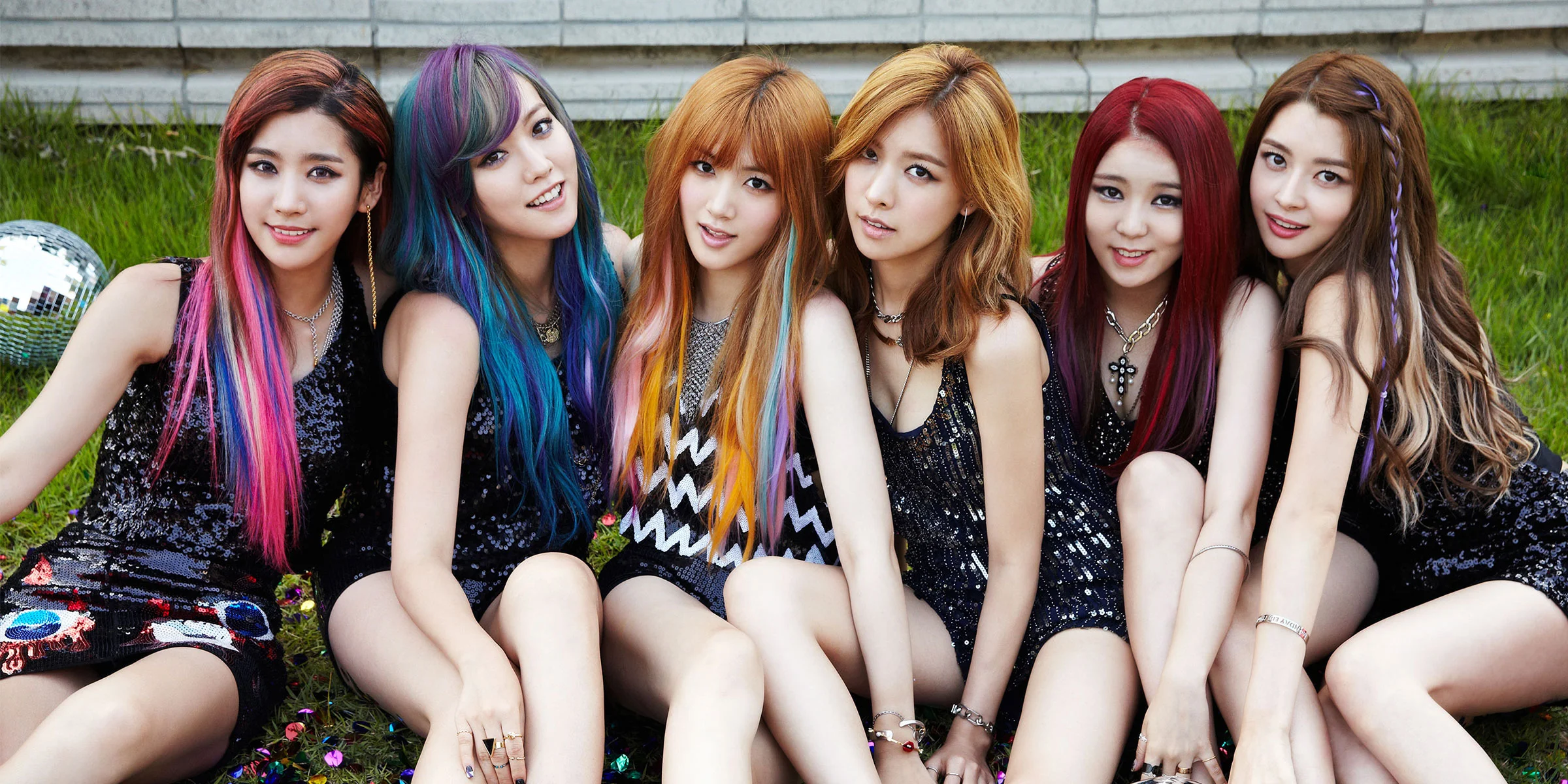 The Evolution of HELLOVENUS