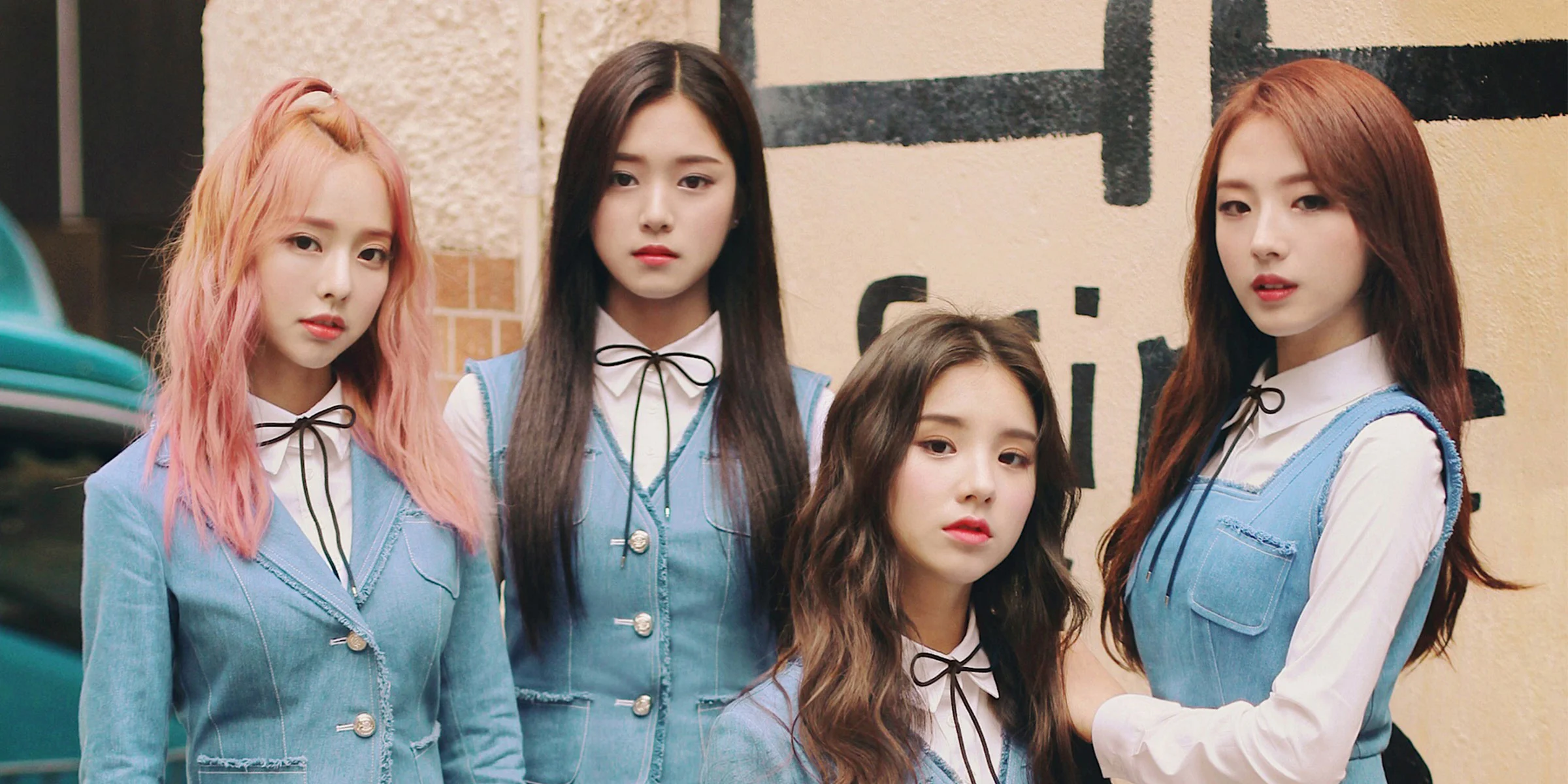 The LOONAVERSE: LOONA 1/3