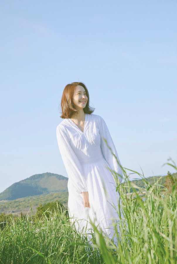 YoonA_1525878356_Screen_Shot_2018-05-09_at_11.01.38_AM.png