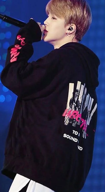 Photo: Idols Fashion Website 