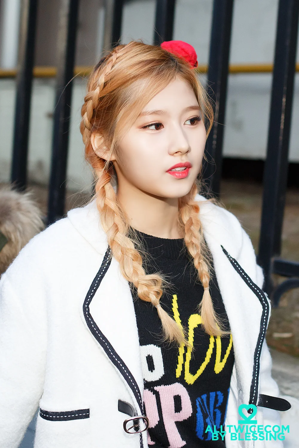 Photo From: All Twicecom By Blessing Website