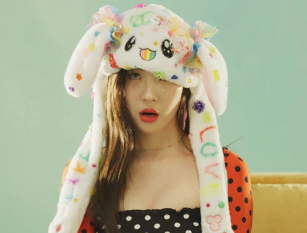 REV_SUNMI_03BODY.jpg