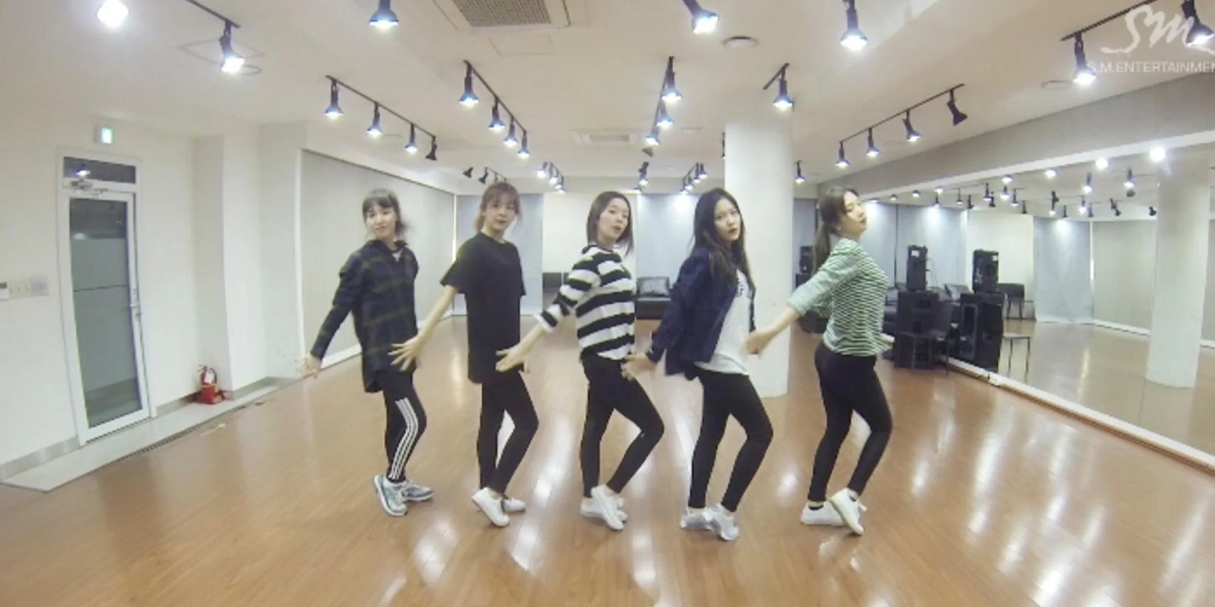 Throwback Thursday: Iconic Dance Practice Videos Part 3 