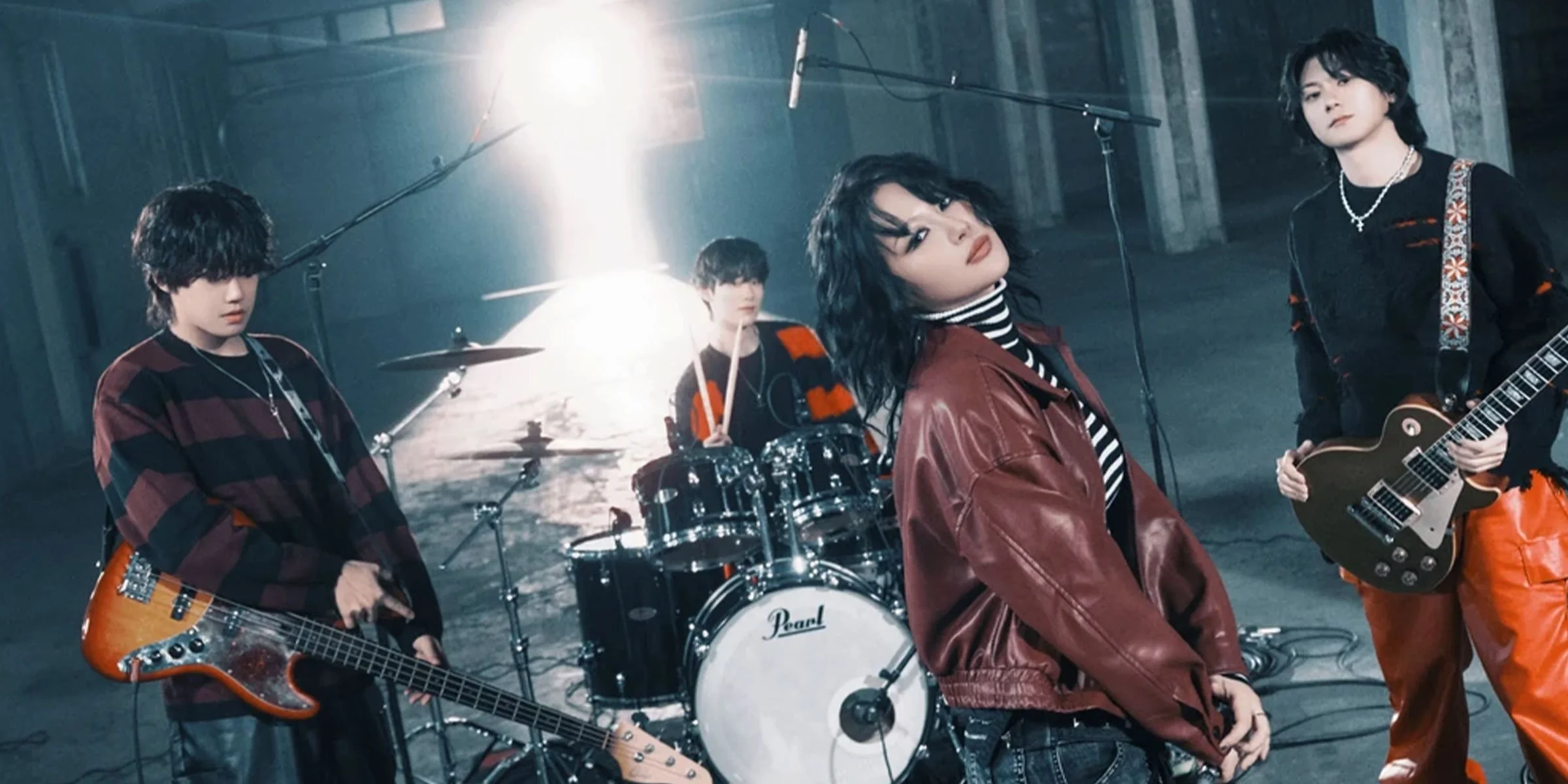 Introducing Siyeon of Dreamcatcher’s New Band: ChRocktikal