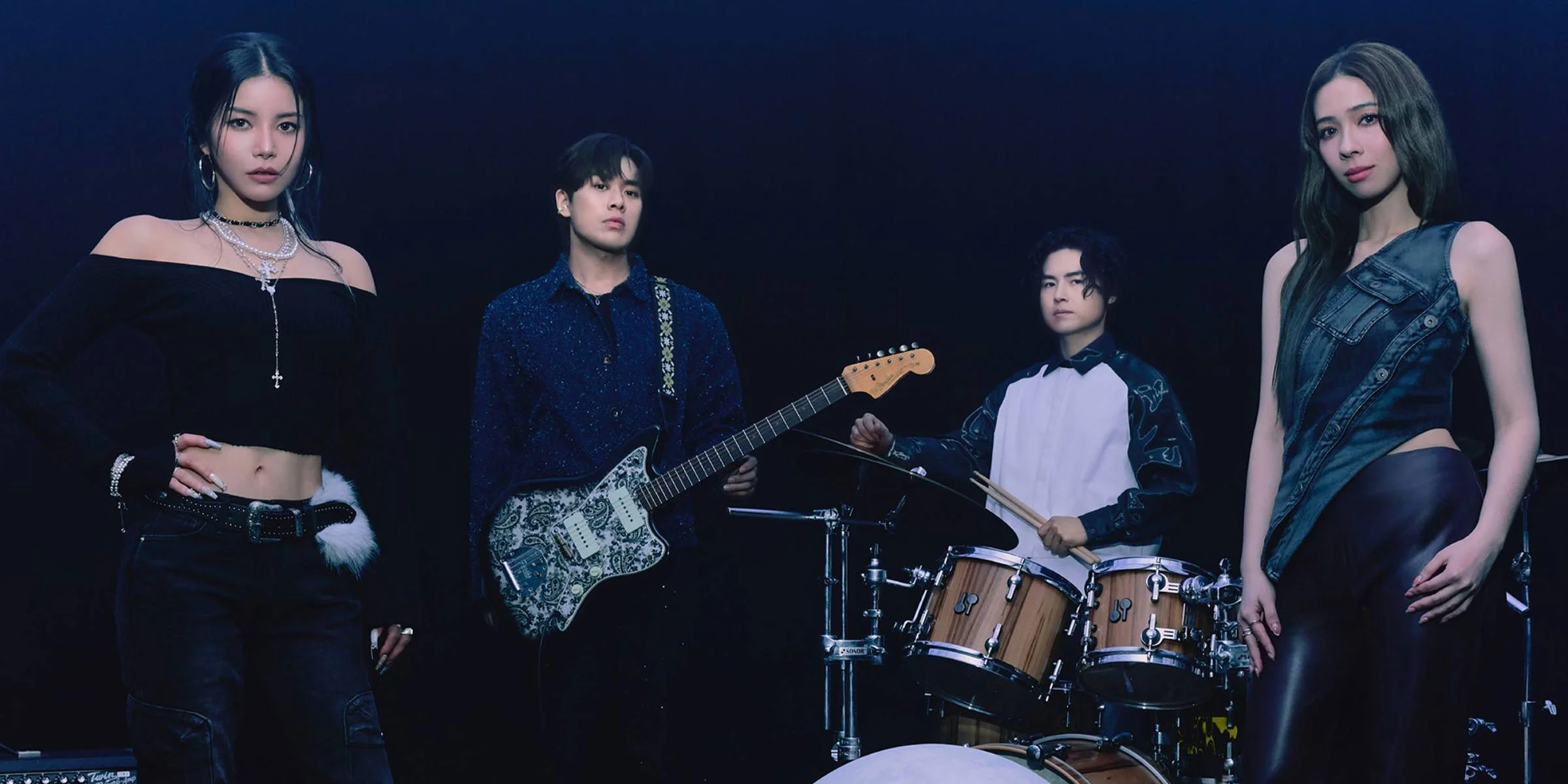 Solar and Accusefive (告五人) Create Comfort Through “總有一顆屬於你的星球 (Your Own Star)”