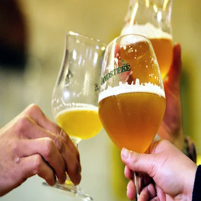 rsz_beer-toast-153359492-philippe-huguen.jpg