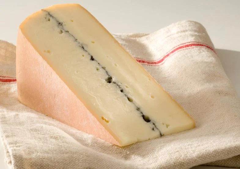 tranche_de_Morbier_-_Copie_zoom.jpg