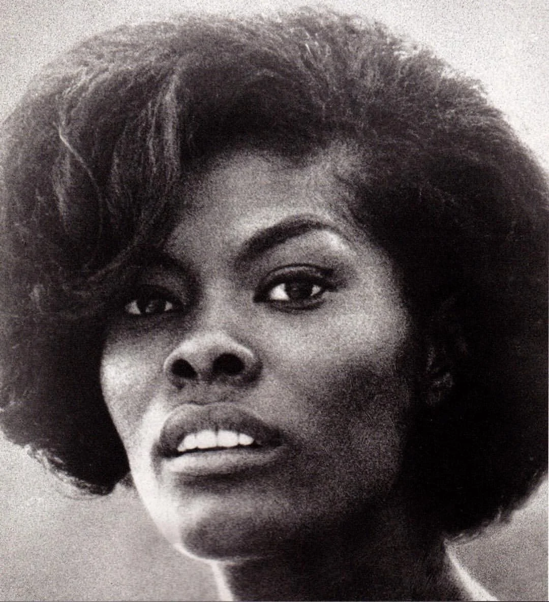 This Thurdsay at 7 pm CET season 2 of my radio show #madeinchina on #TSFJazz begins at 7pm begins with the eclectic elegant and stunning #DionneWarwick www.tsfjazz.com (at Tsf Jazz)