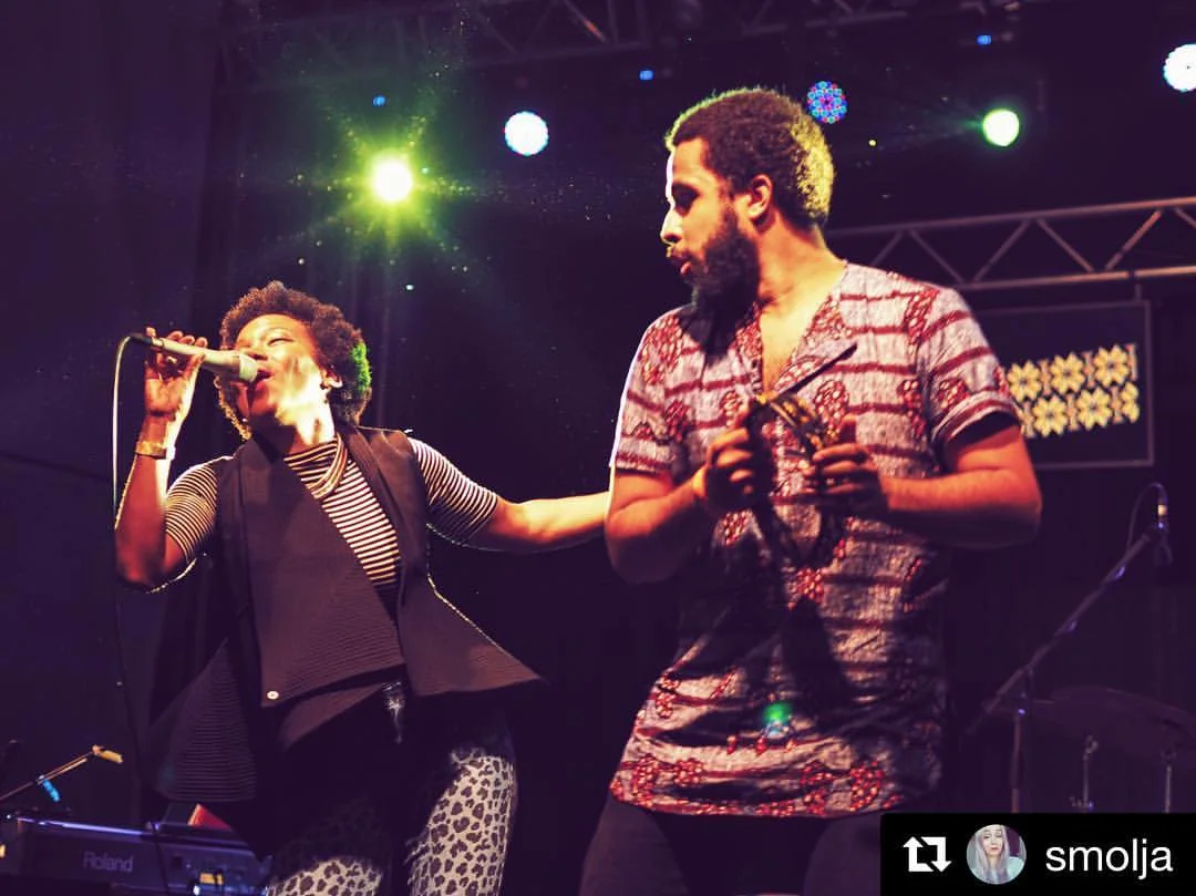 I have seen #TissRodriguez grow info an amazing musician💥💗🙏🏾. He is my little brother’s @gabezinq_bridgewater treasured friend and playing with him for the first time last night just felt like family… #Muhu #Estonia #onstage #singerontheroad #Repost @smolja with @repostapp
・・・
Juu Jääb pääs yllättämään, koska tää oli yks kovimpia keikkoja millä oon ikinä ollut! 🎤👍🏻#juujaabfestival #juujääb2016 #juujääb #muhu #tissrodriguez (at Muhu Muusikatalu)
