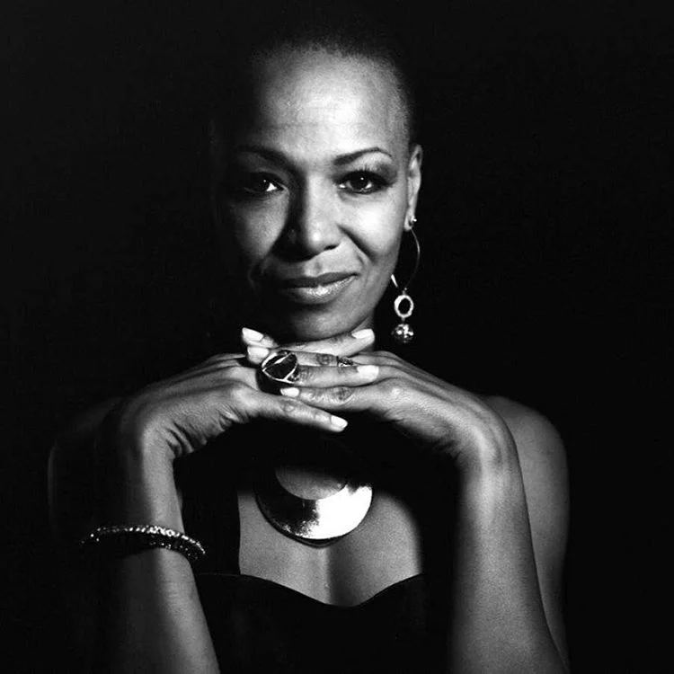 We learn to live past our past and open our heart and mind to the present and the future. This woman’s Personnal and musical journey inspires me so. πππΎππΎ #lisasimone #podcast http://goo.gl/j1hmR9 Subcribe iTunes https://itun.es/fr/bkZ6_.c #madeinchina #tsfjazz #LalahHathaway #JohnLeeHookerJr #LorraineFeather #CarleenAnderson #SyleenaJohnson #NikkaCosta #BookerTJones #NenehCherry #TSMonk #StephenMarley #FrankSinatraJr (Γ Tsf Jazz)
