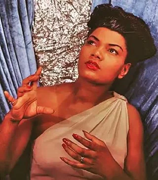 Ce soir 19h dans #MadeInChina sur @radiotsfjazz #PearlBailey www.tsfjazz.com Ou comment allier avec bravoure l'humour et le blues. #Icon #jazz #blues #soul playlist: #dorothydandridge #akuaallrich #moseallison #lalahhathaway #postmodernjukebox #francesfaye #lorrainefeather #dianeschuur #diahanncarroll #queenlatifah #hughlaurie (à Tsf Jazz)