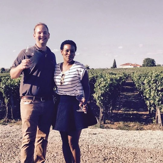 Making wine is like making music. We all use the same grapes and notes but it’s the soul and personality of the winemaker, the artist that defines the taste and sound his creation. And of course mother nature always has her say…
With Yohann Aubert owner and passionate fellow of Chateau La Couspaude #stemilion #StEmilionJazz #wineandvine #singerontheroad #laclassedujazz #visite #degustation #winetasting #aromesdejeunesse