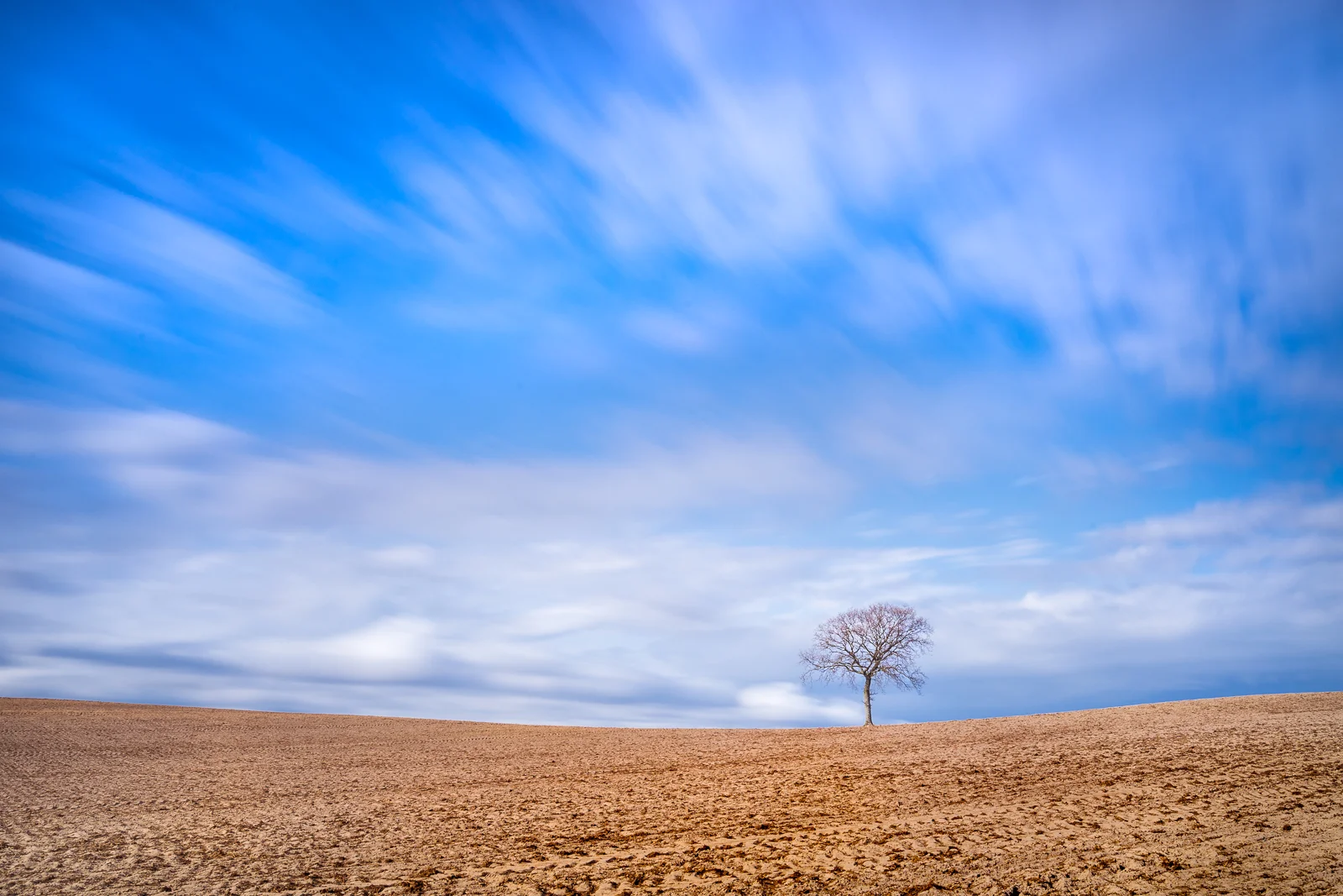 Long exposure at the open fields at Backåkra