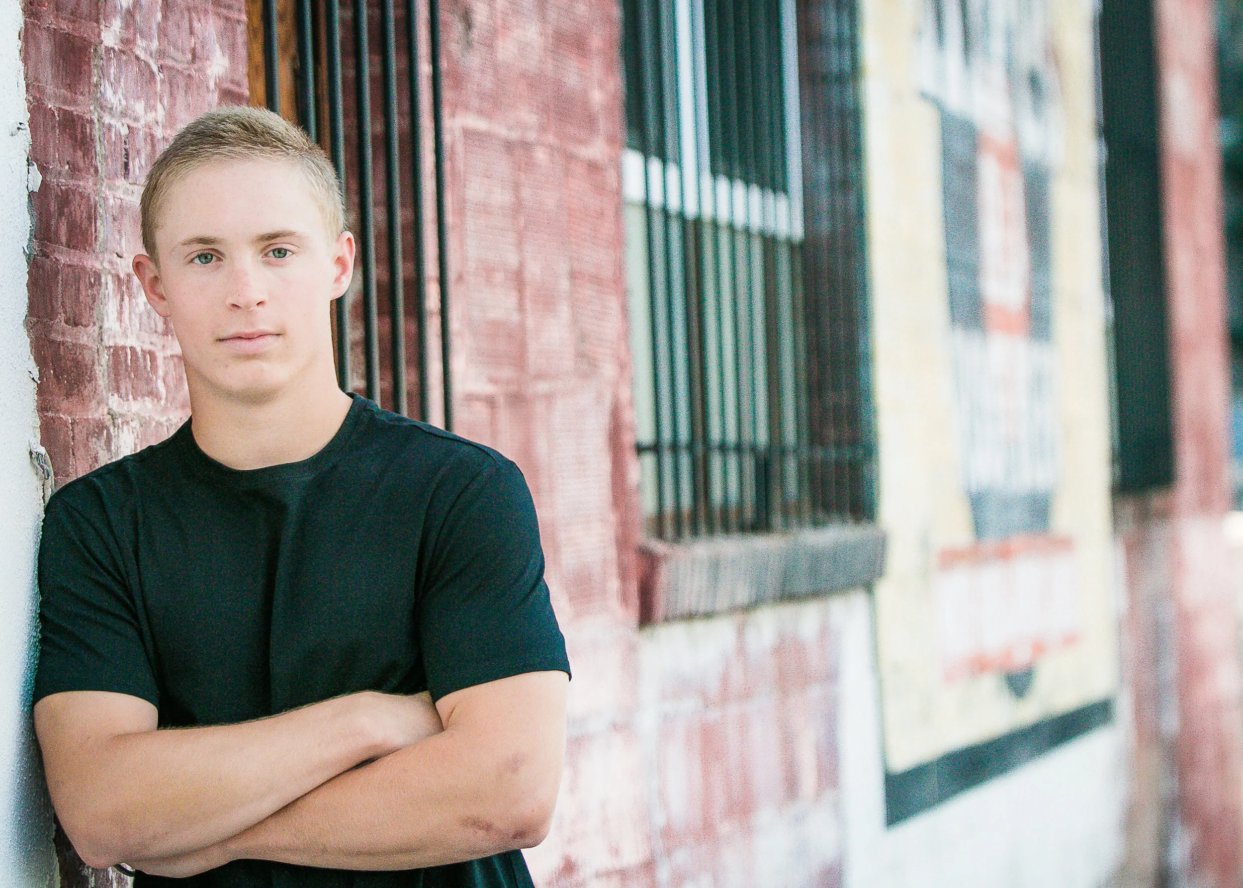 shawna-parks-photo-senior-boy-downtown.jpg