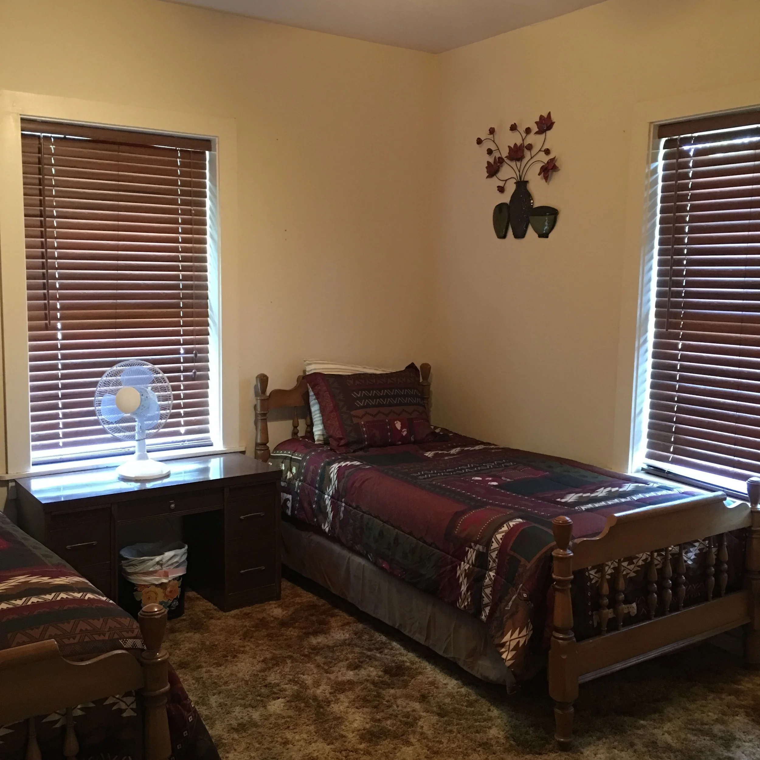  The first bedroom, with two twin beds 