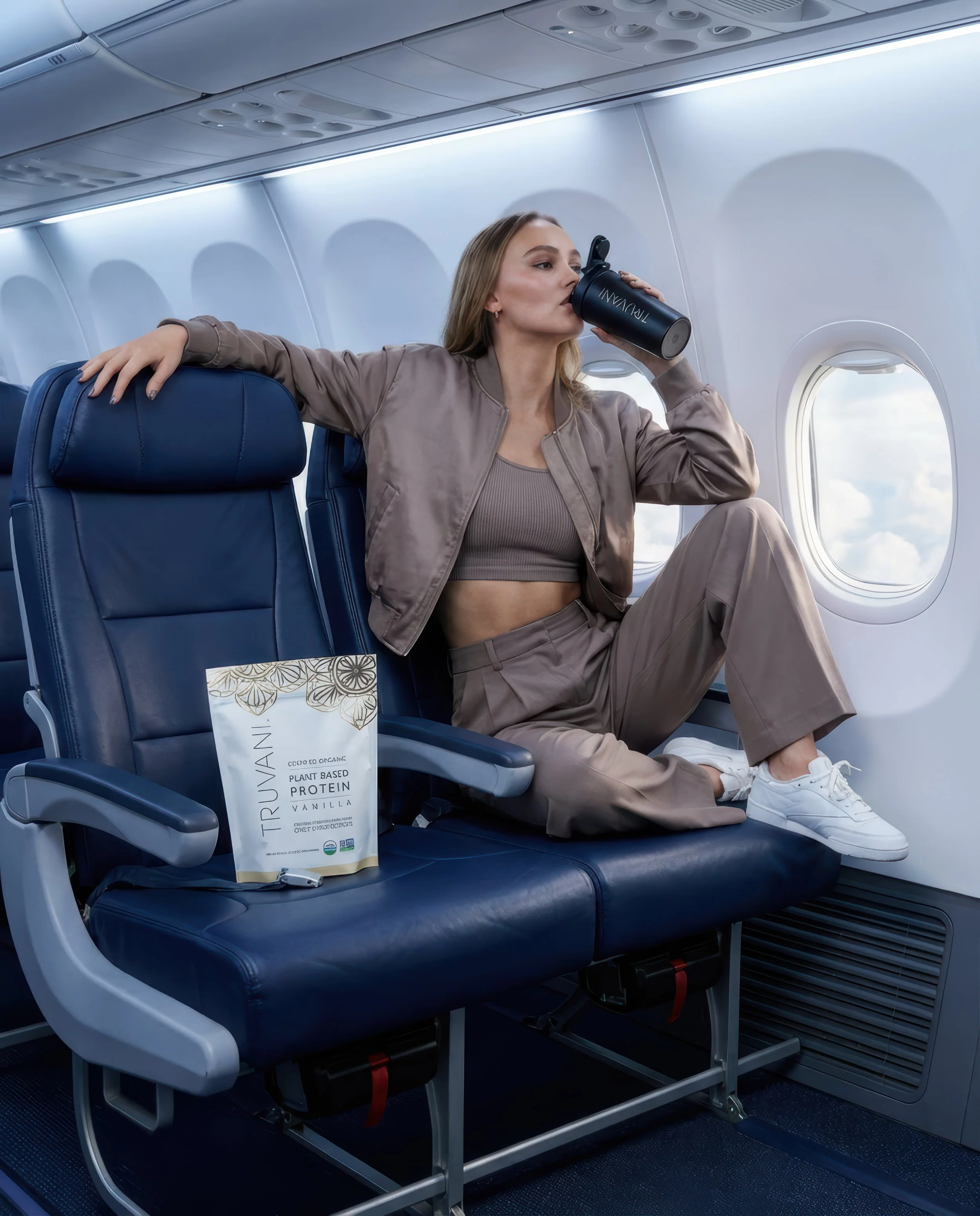 airplane shaker.jpg