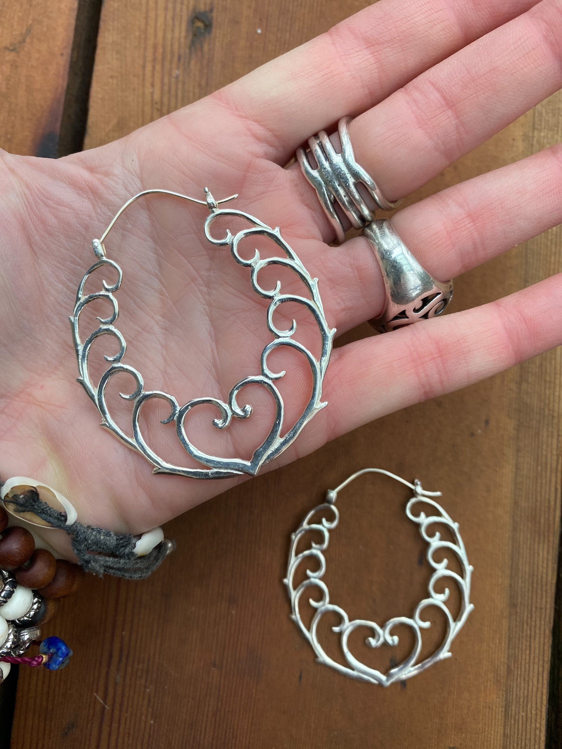 https://i.etsystatic.com/14256978/r/il/94892c/2890906728/il_fullxfull.2890906728_sqsh.jpg