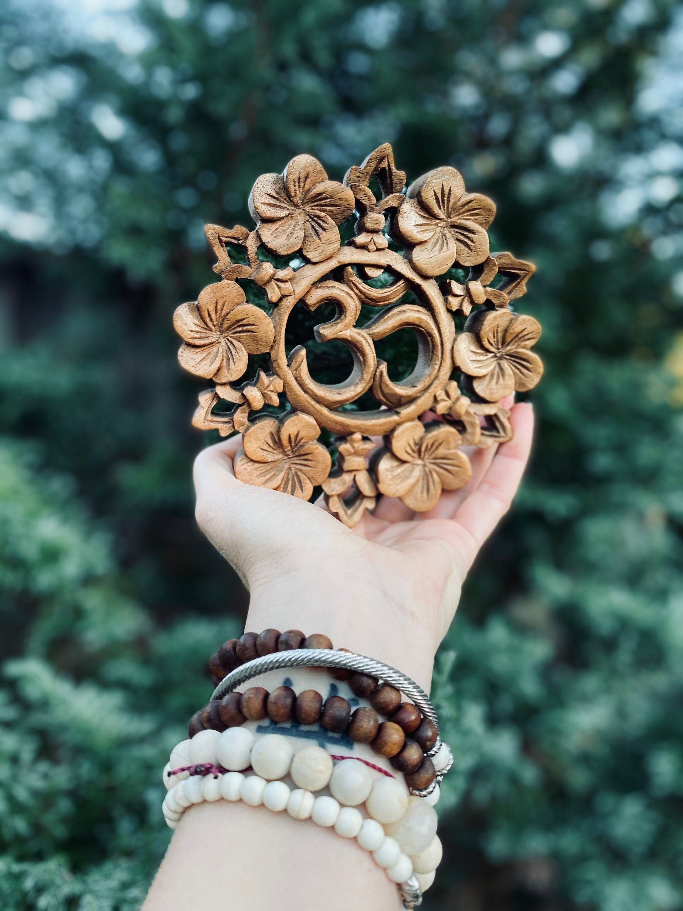 https://i.etsystatic.com/14256978/r/il/208779/2961681574/il_fullxfull.2961681574_slt0.jpg