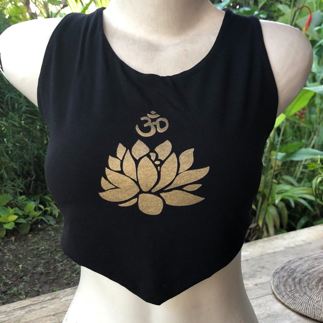 https://i.etsystatic.com/14256978/r/il/7385dc/2457474867/il_fullxfull.2457474867_arw0.jpg