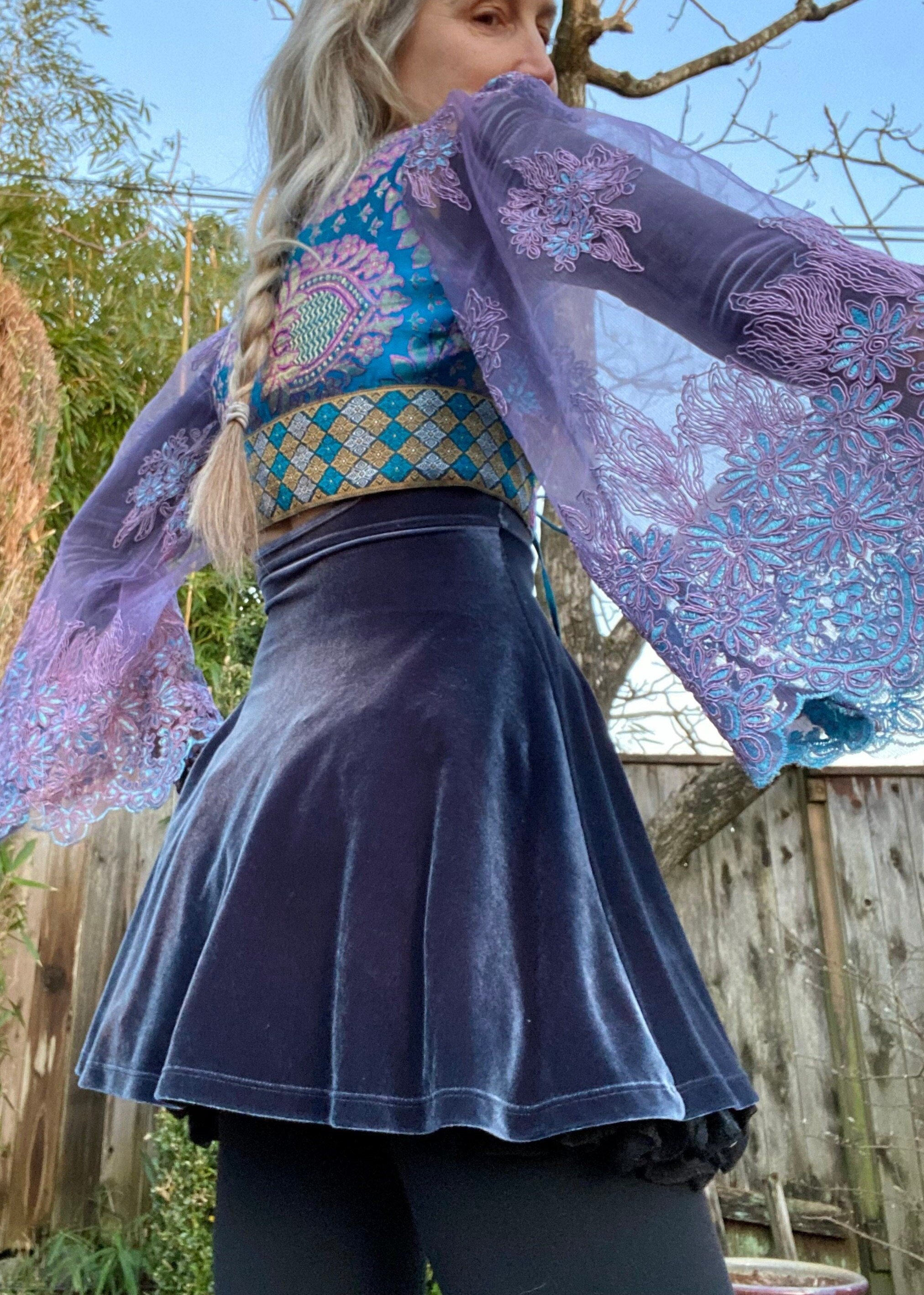 https://i.etsystatic.com/14256978/r/il/d42551/3893982793/il_fullxfull.3893982793_3pqr.jpg