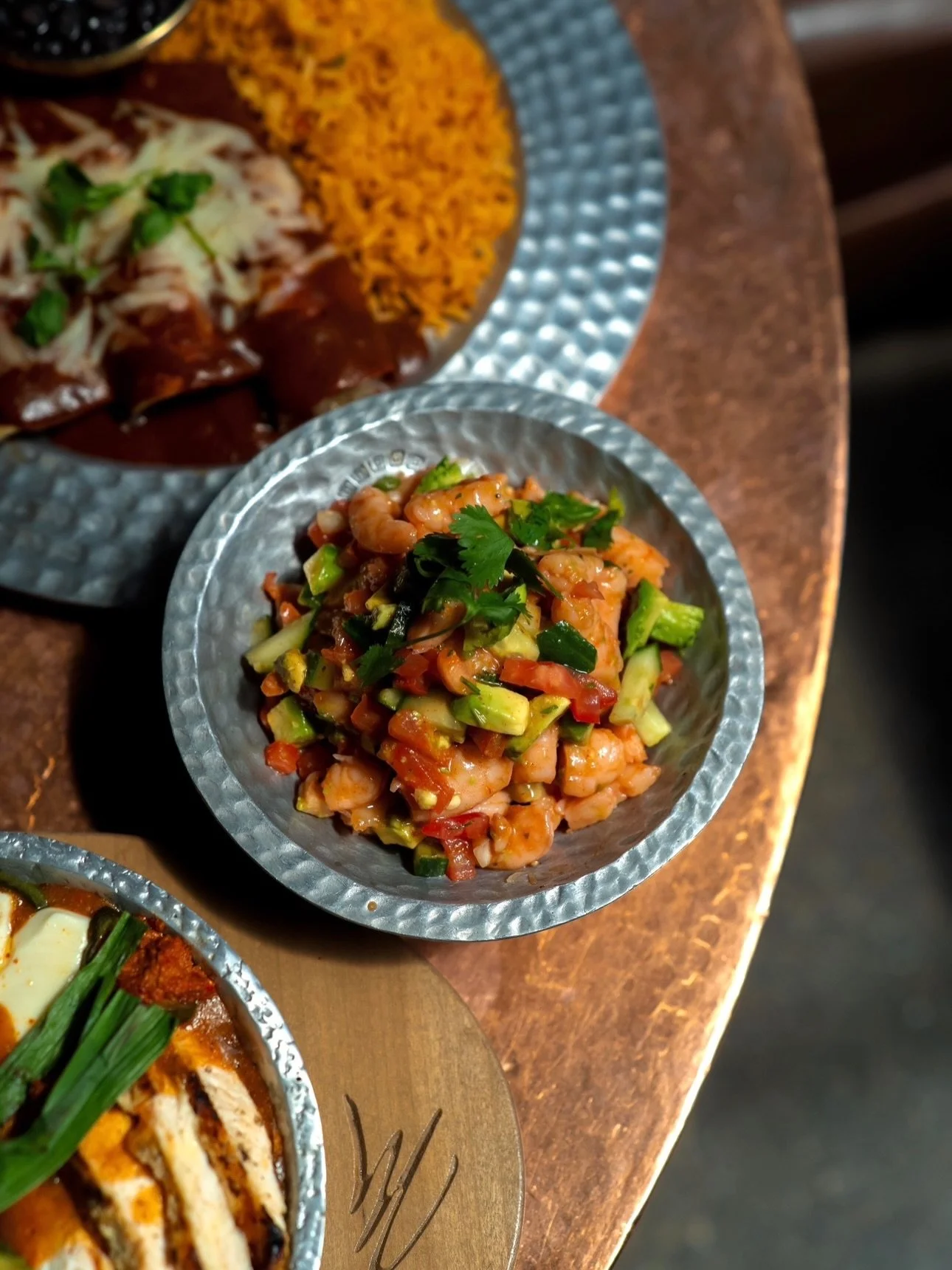 This, plus authentic Mexican music, root-driven flavors, and an unforgettable experience.
At Moctezuma&rsquo;s, every table brings you closer to the heart of M&eacute;xico, where bold plates, vibrant cocktails, and warm moments come together so natur