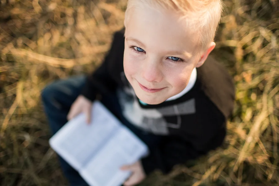 Sibling lifestyle sunset session ~ little brother and sisters + mom {Utah county family photographer}