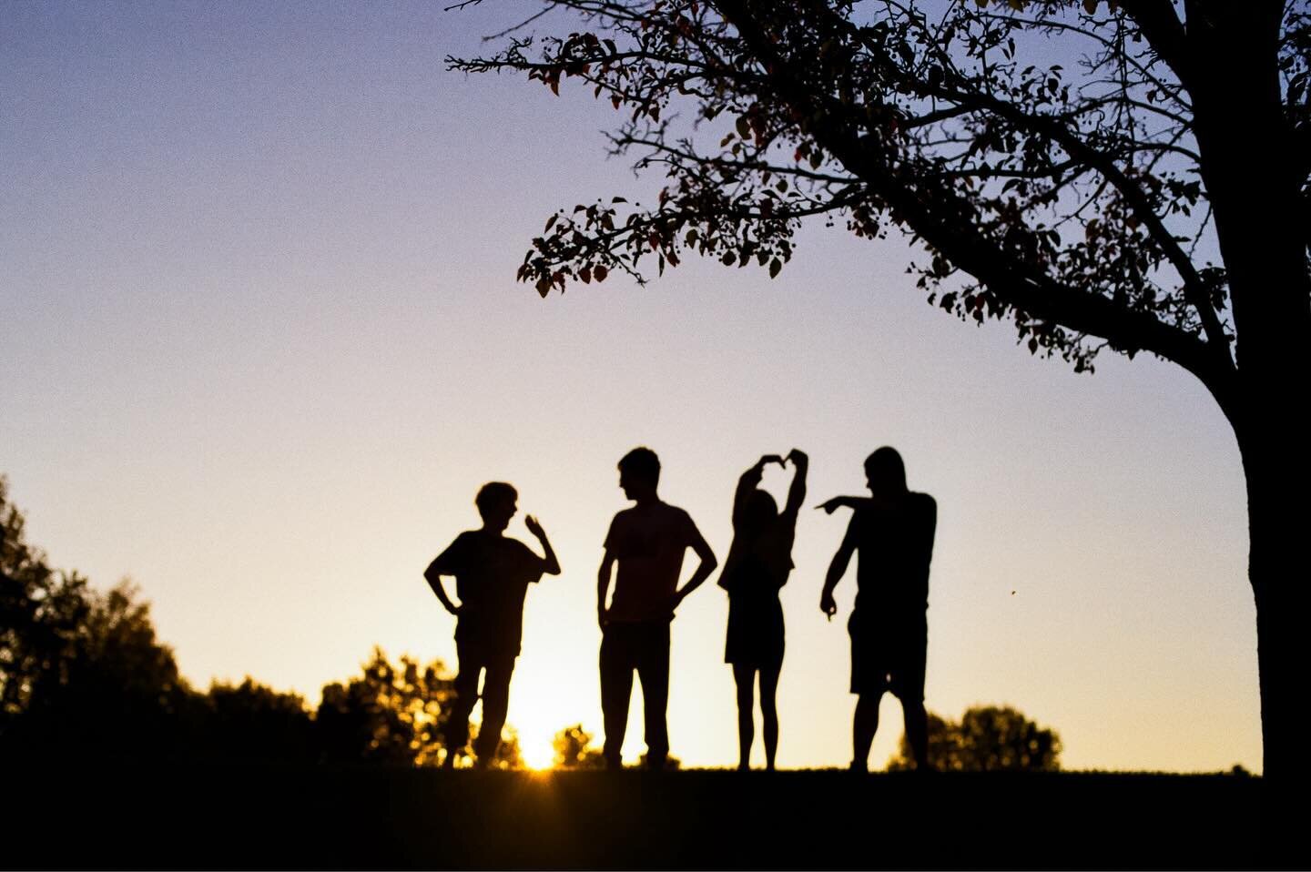 Look! A #camiskidsinaline #atopthebluehill silhouette! It&rsquo;s been a while. That&rsquo;s what happens when people move out and get lives and stuff. The audacity.
.
I just told Jane and Nora, most of my feed is my travel friends!!! Where even are 