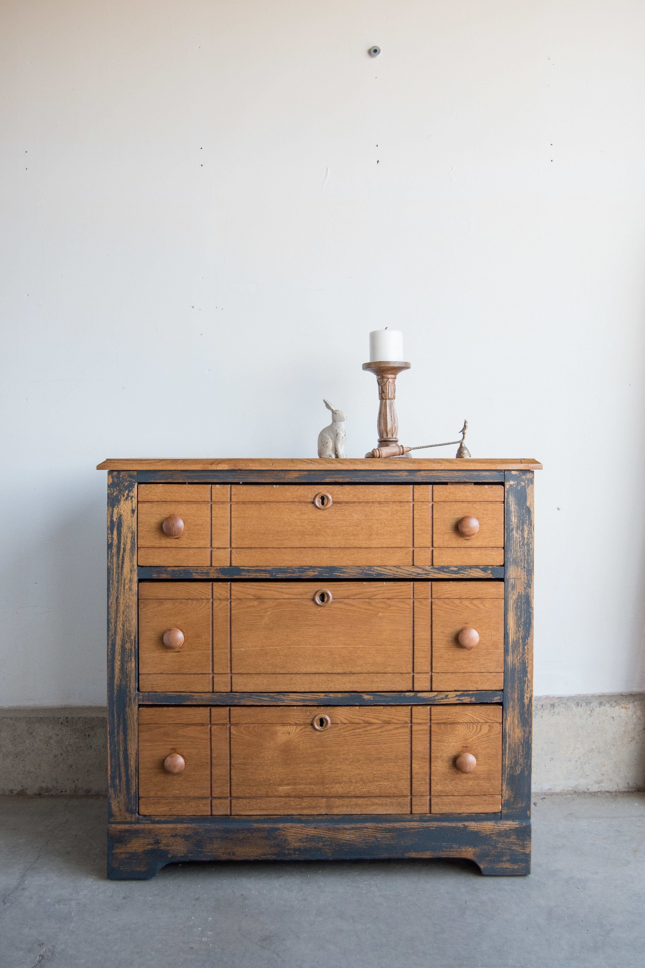 Primitive Chest of Drawers-0987.jpg