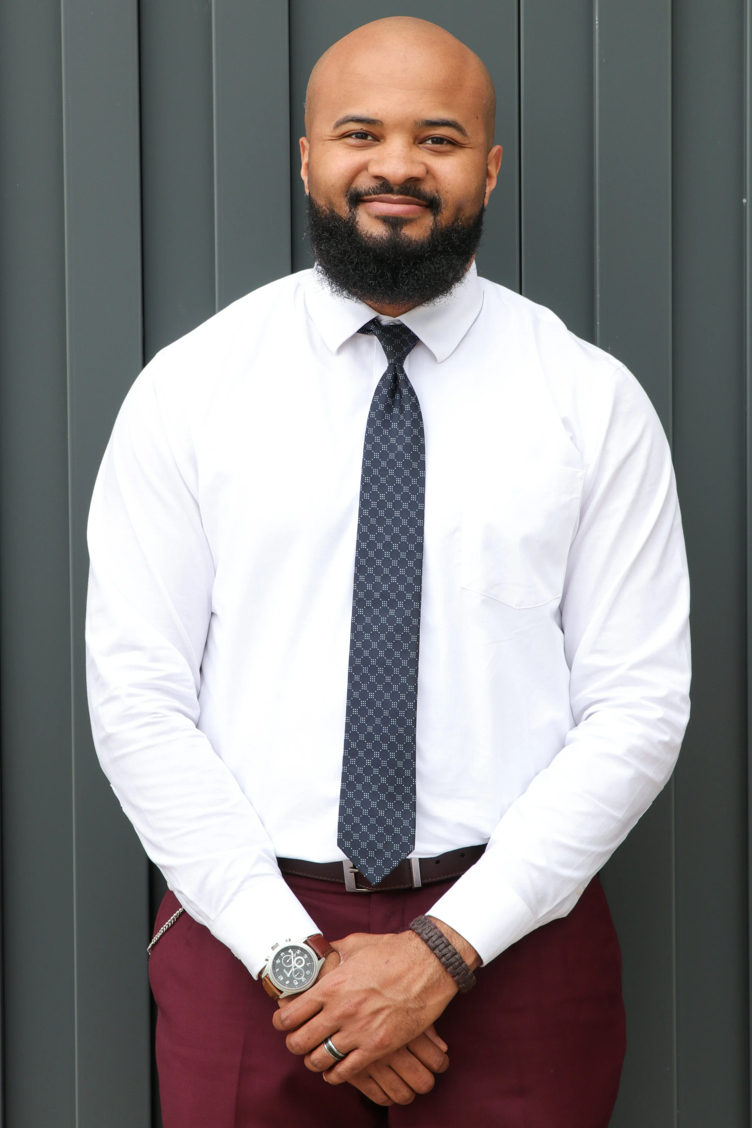 Miles-Grad2021-22.jpg