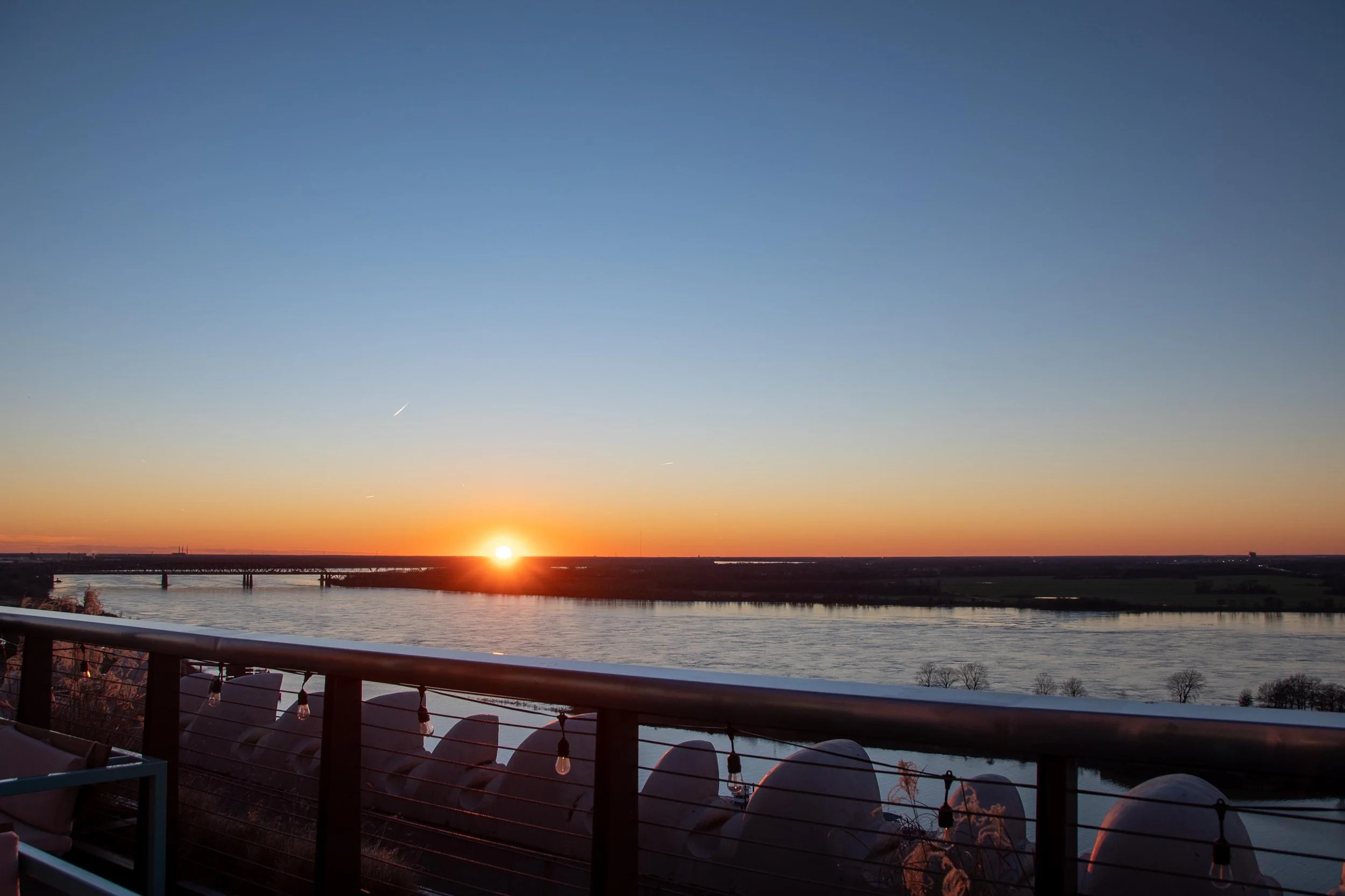 Winter Rooftop Sunset Yoga &amp; Cocktail @ the Hu