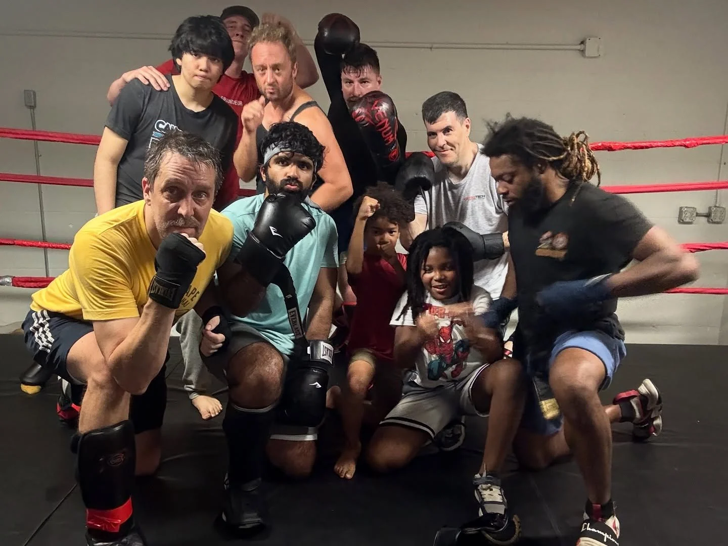 Sunday kickboxing crew rockin&rsquo; the ring!

Fitness meets skill.

Interested in checking us out? DM @envisionmemphis 

#envisionmemphis #envisionfitness #kickboxing #memphiskickboxing #downtownmemphis