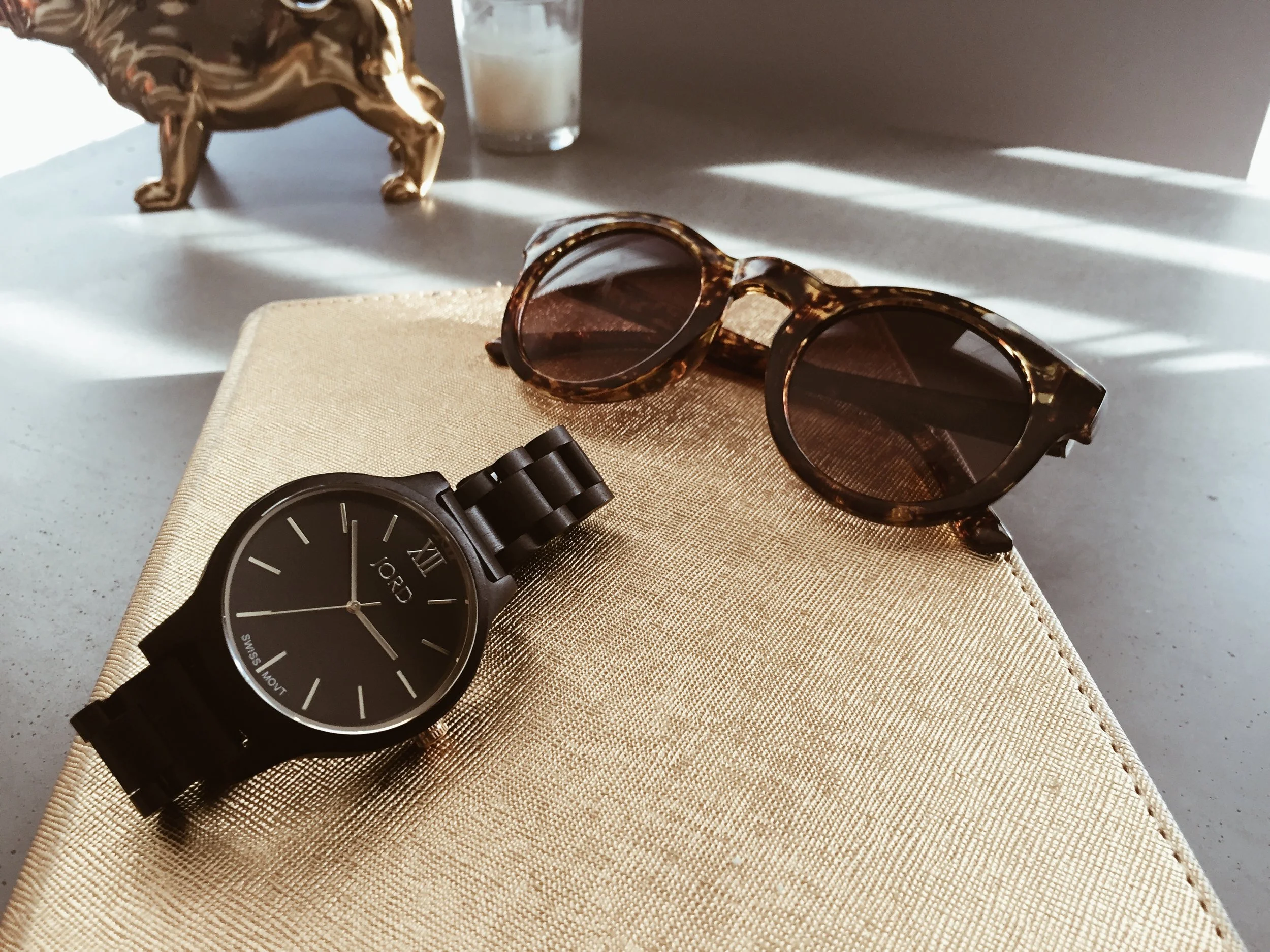 FYI - one thing I didn't expect about this watch, was that it is super light weight. Pleasant surprise.