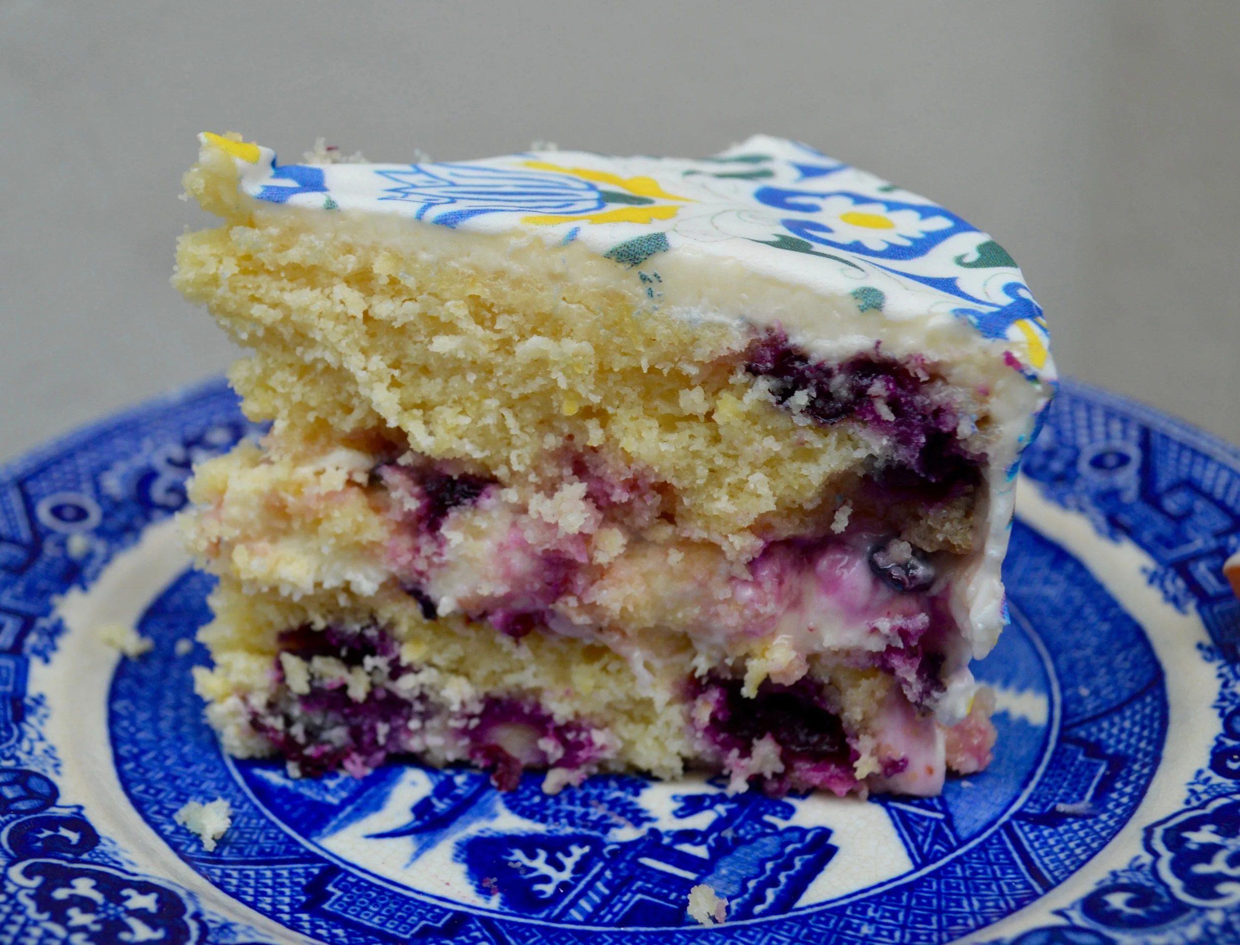 Lemon Blueberry Cake with  Amsterdam Chefanie Sheets &nbsp;