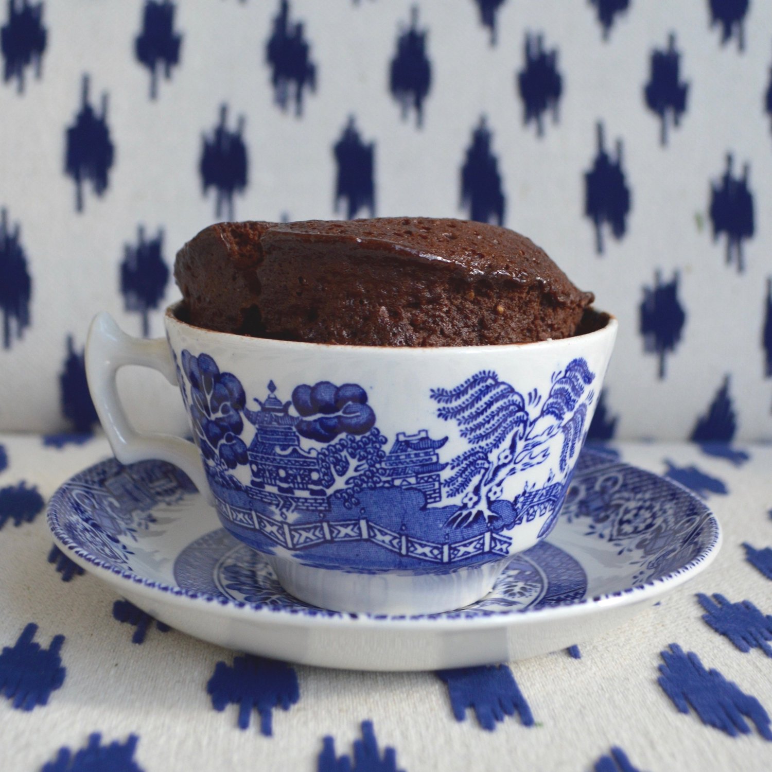 1-Minute Chocolate Teacup Cake