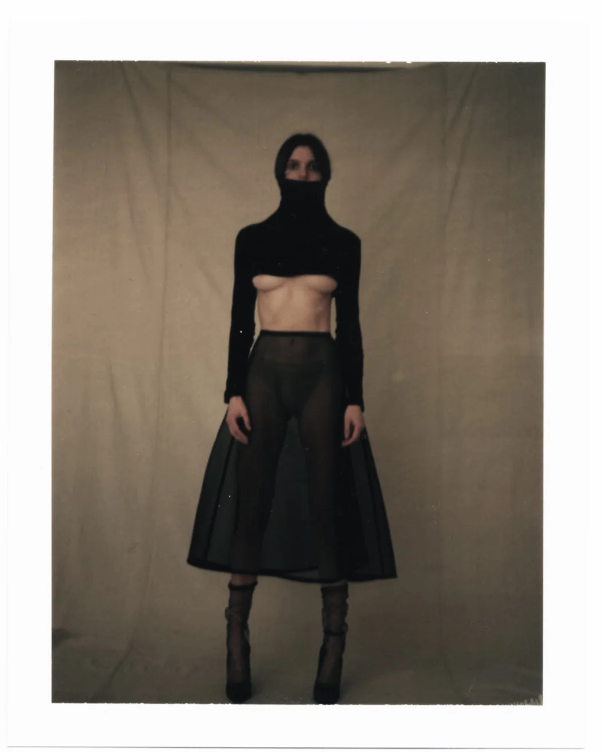 Lola_black003_v2.jpg