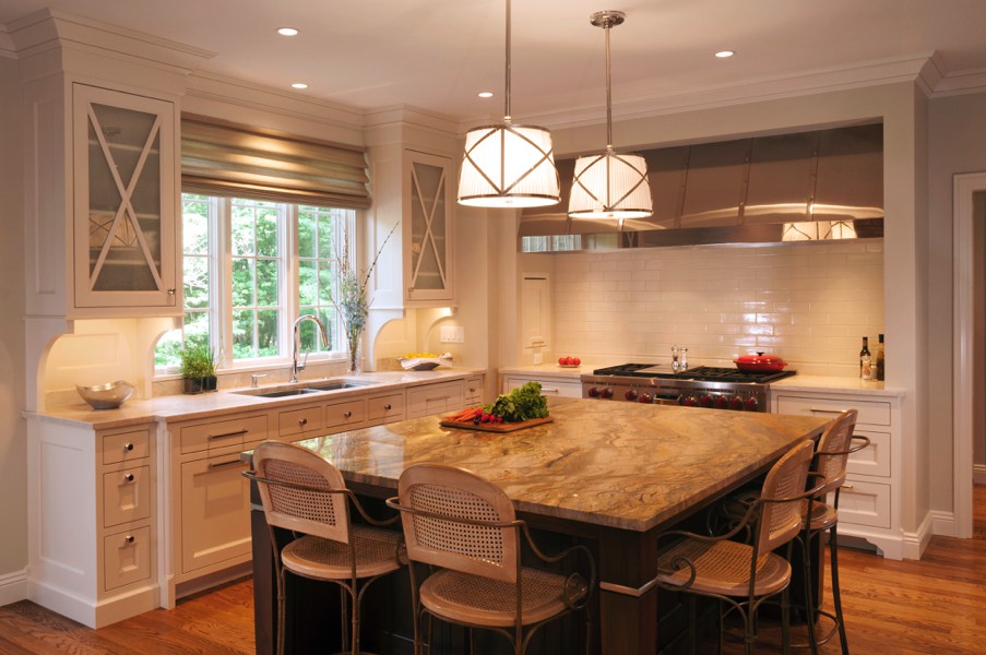 Kitchen Island with Stools