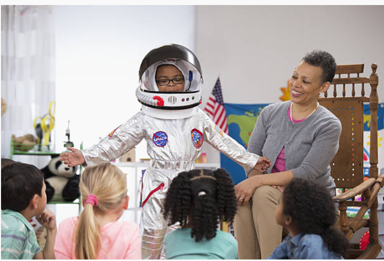 Theme: Show & Tell (Sold Out)