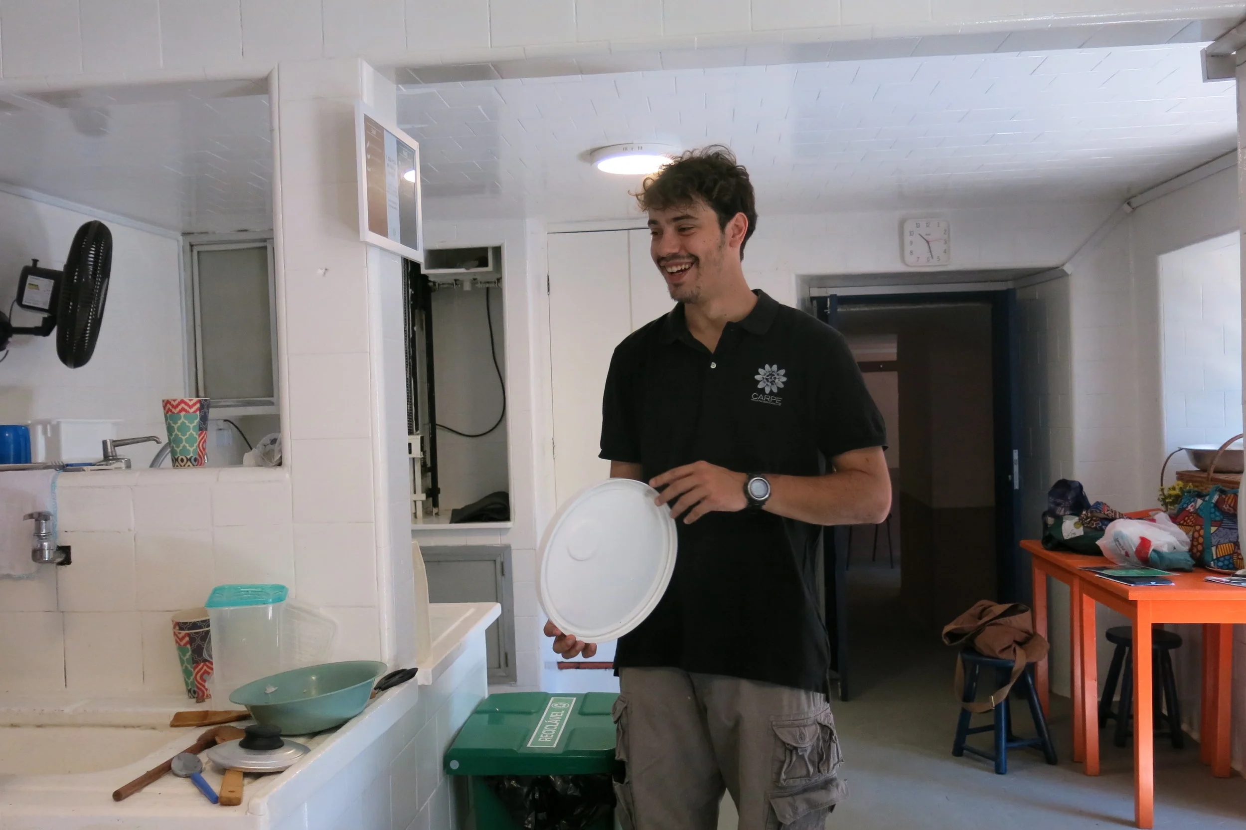 Treinamento realizado com os funcionários para o uso correto do balde de orgânicos