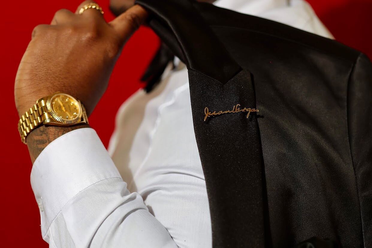 Let go of what is and begin telling it as you want it to be!!

📸: @_dalifeofkevin 

#InVargasWeTrust #DJVargas #TheBrand #Expansion #BrandAmbassador #Influencer #Model #Fashion #FashionBlogger #Investor #PortraitPhotography