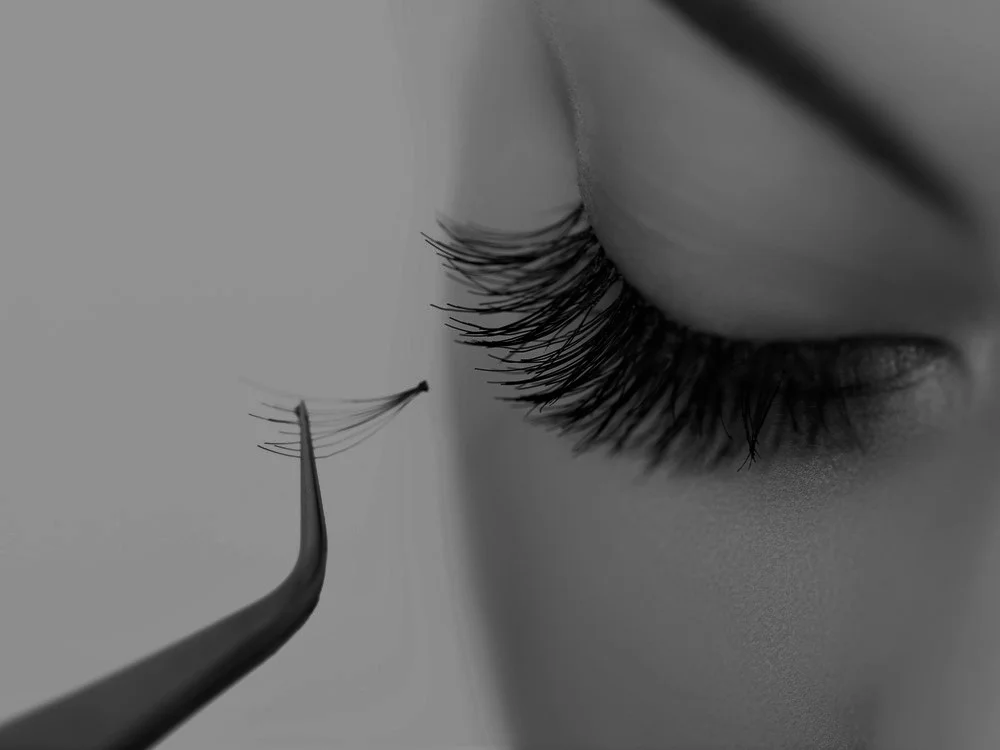 How to prevent negative eyelash extensions side effects