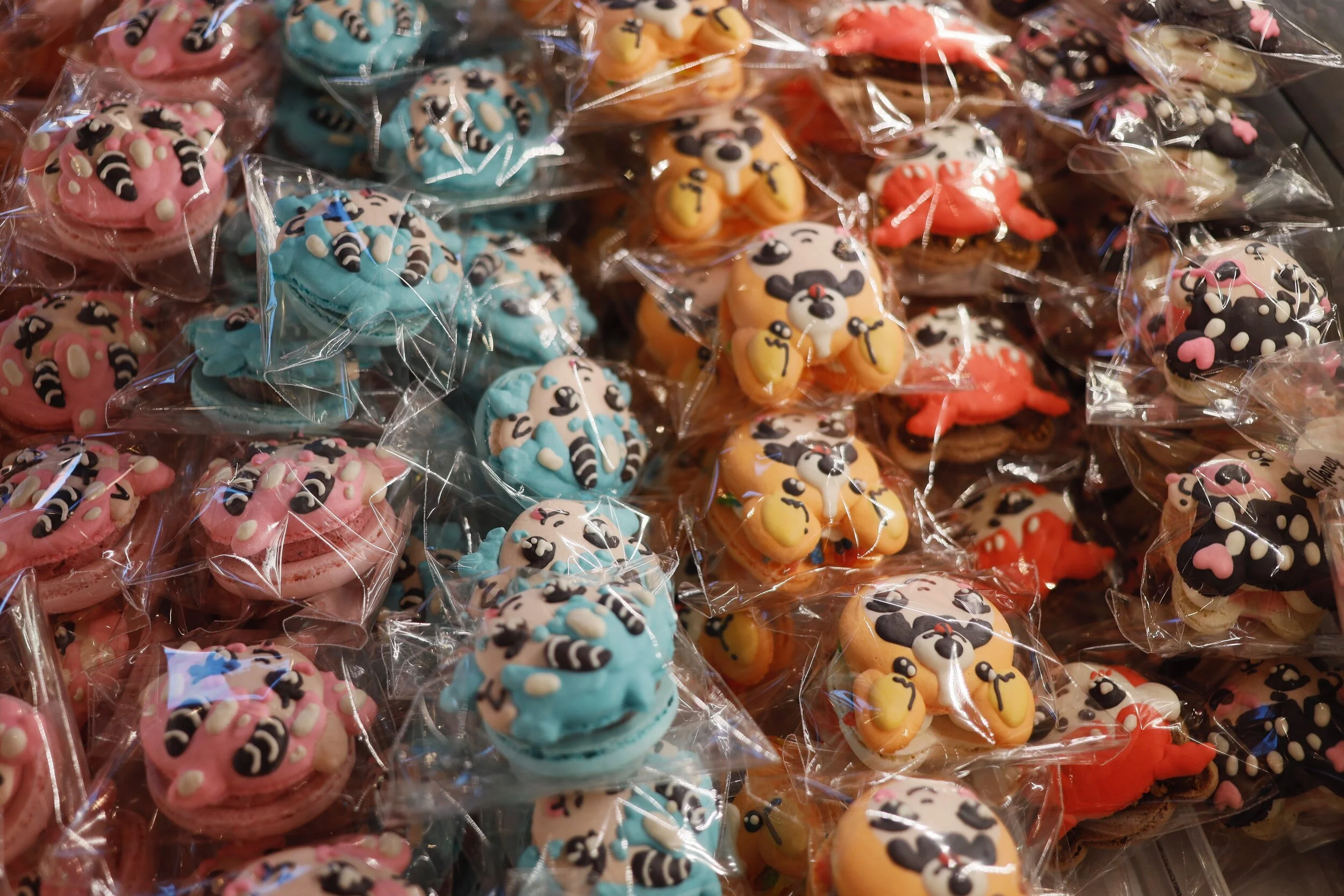 ToshikigirlMacarons.JPG