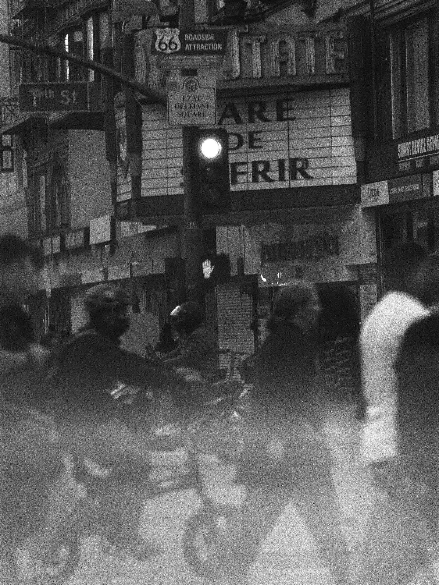 ☯️ 🏃🏽&zwj;♀️🚴 🚍 #downtownla 🚔