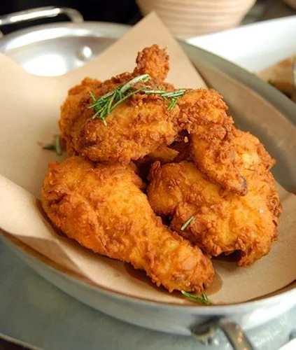 Sweet tea added to the brine gives this fried chicken an unexpected twist. (Photo: armaburrito)