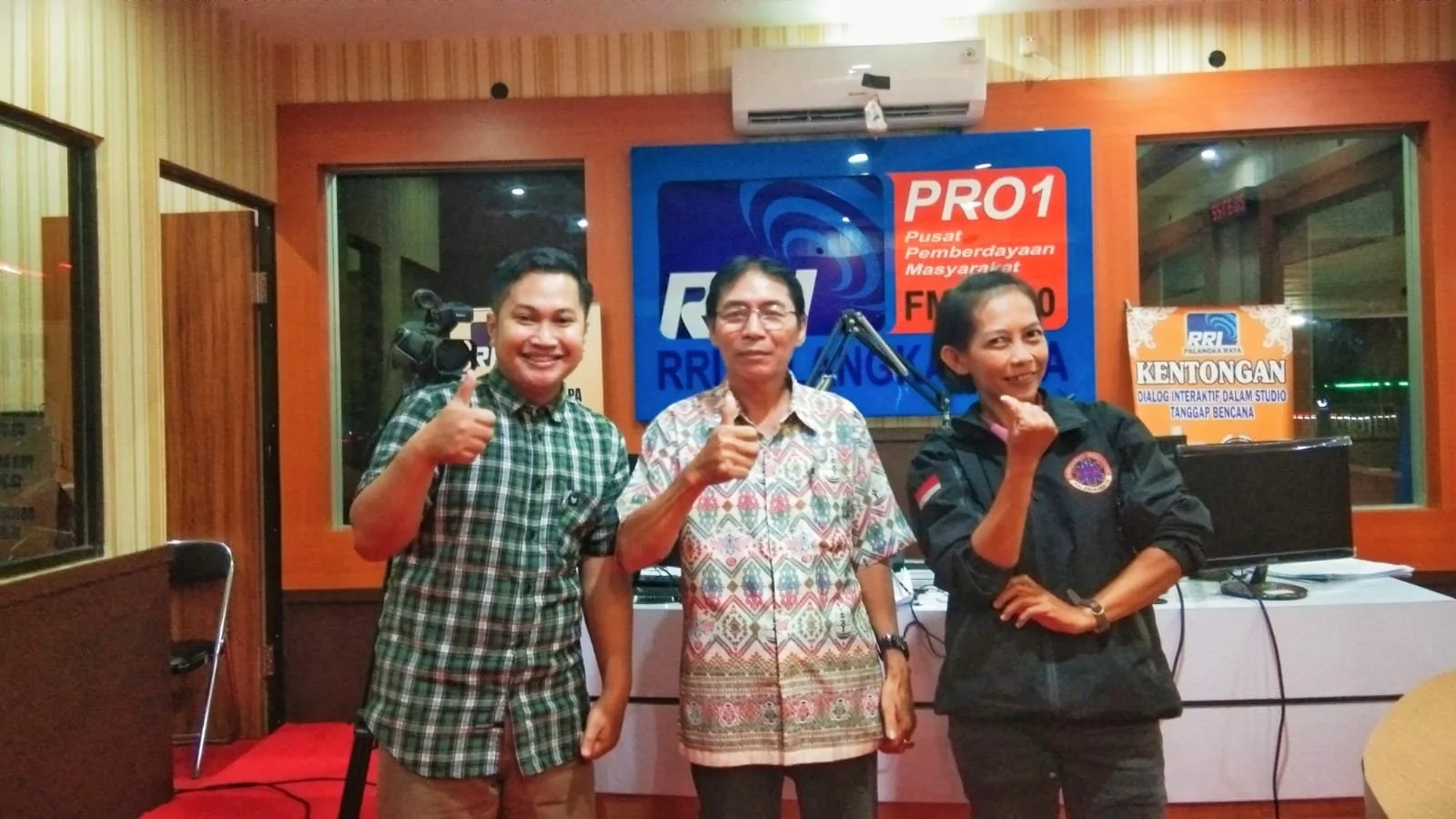 RADIO REPUBLIK INDONESIA INTERVIEW WITH YOUTH ACT TEAM